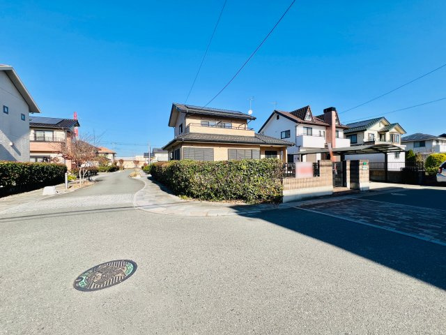 太田市城西町の前面道路含む現地写真|周辺に買い物施設が充実♪