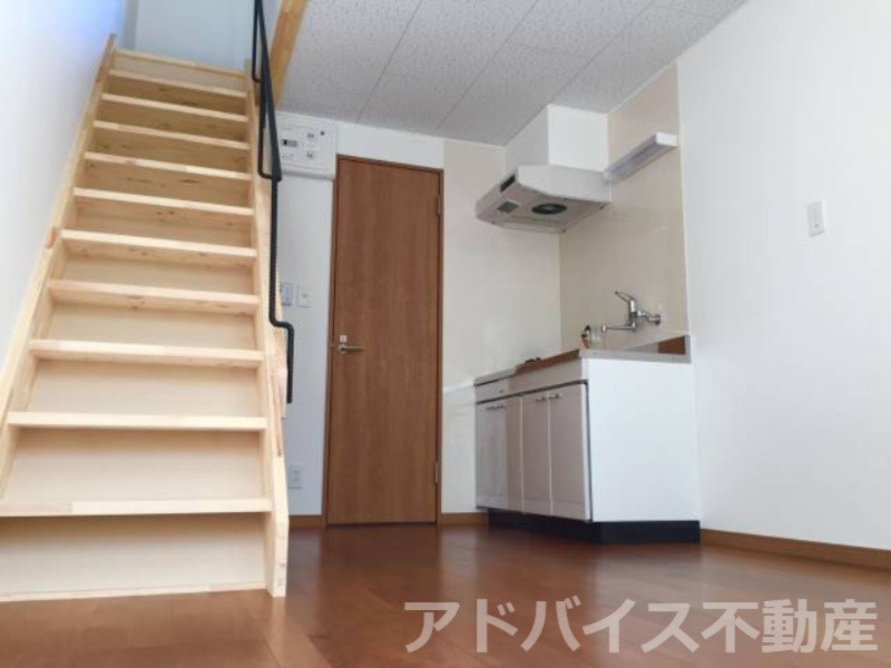 サンマリノ新代Ⅰの居間・リビング|使いやすい居間です