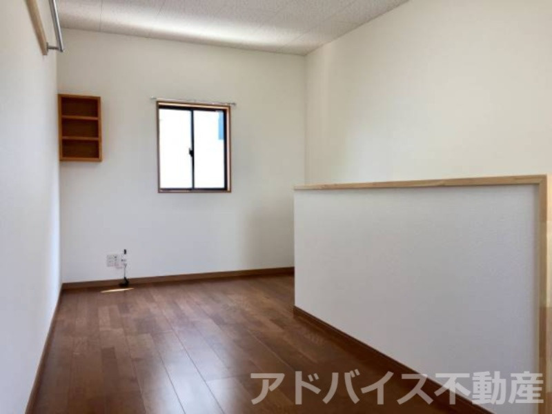 サンマリノ新代Ⅰのその他|2階の洋室です。