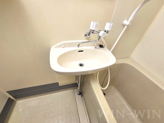 エルディムナツメ Dの洗面所|イメージ（同建物内別部屋の写真です）
