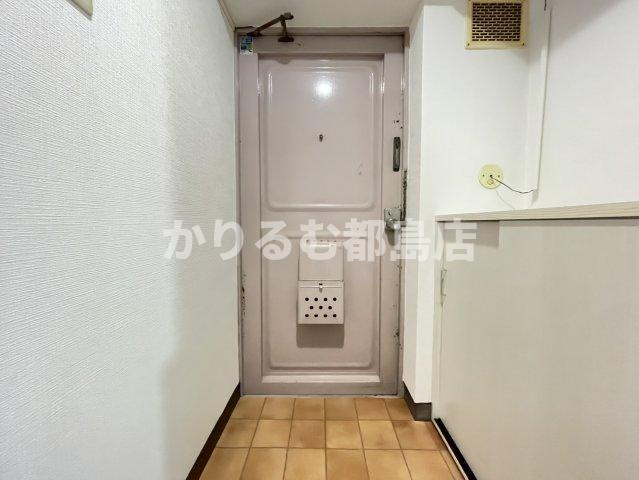 都島コーポの玄関