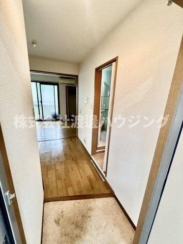 フェアリーアオイの玄関