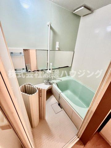 フェアリーアオイの浴室