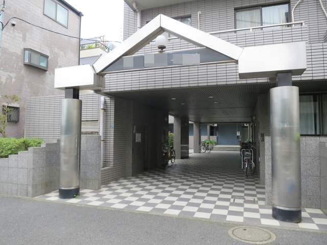 ラポール７番館のエントランス|豪華なエントランスです。