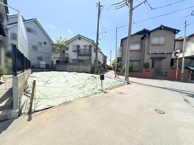 【前面道路含む現地写真】 | 新座市大和田5丁目　建築条件無売地　全1区画　(丸井志木店) | 更地のため、スムーズに建築をスタートできます
