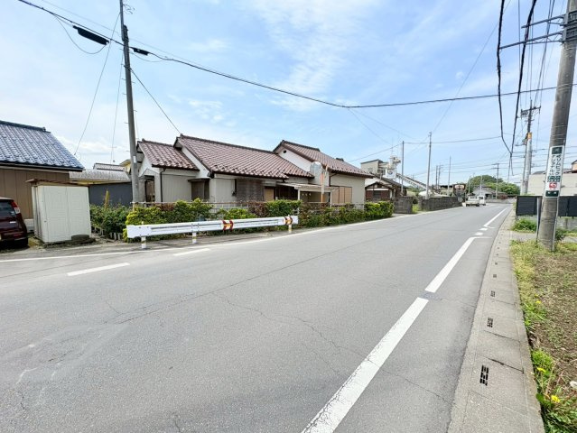 鶴ヶ島市町屋　建築条件なし売地　東武越生線『西大家駅』徒歩3分　【新町小学区】の前面道路含む現地写真