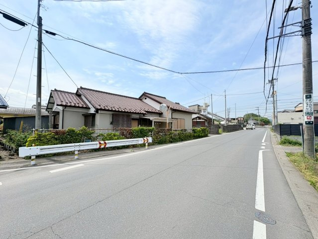 鶴ヶ島市町屋　建築条件なし売地　東武越生線『西大家駅』徒歩3分　【新町小学区】の前面道路含む現地写真