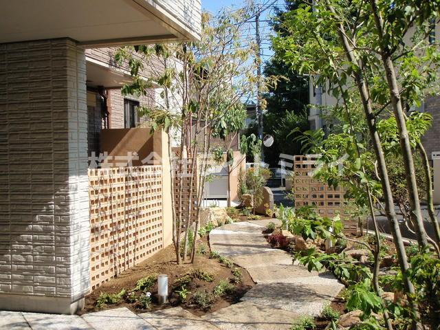 ＴＨＥ　ＲＥＳＩＤＥＮＣＥのエントランス| 