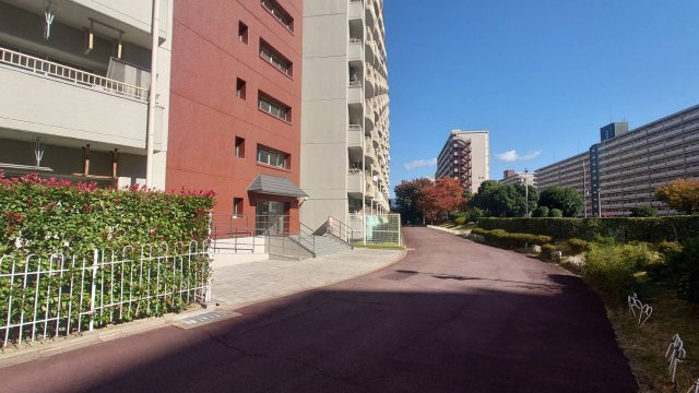 ◆近鉄京都線『向島』駅徒歩８分◆陽当たり良好◆高層階◆向島ニュータウン第三街区G棟