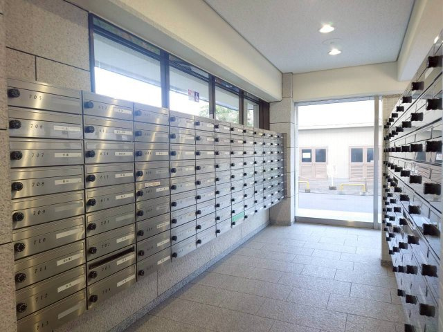 ◆近鉄京都線『向島』駅徒歩８分◆陽当たり良好◆高層階◆向島ニュータウン第三街区G棟の設備|郵便受け