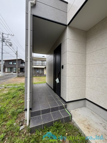 小田原市酒匂　築後未入居戸建　全2棟1号棟の玄関