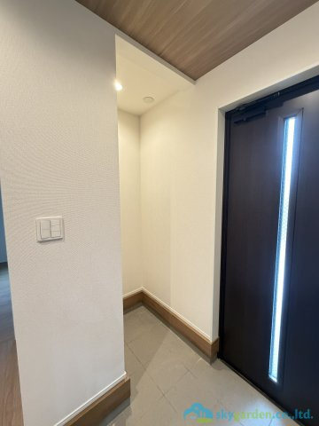 大磯町国府本郷18期　新築戸建　全1棟1号棟の玄関