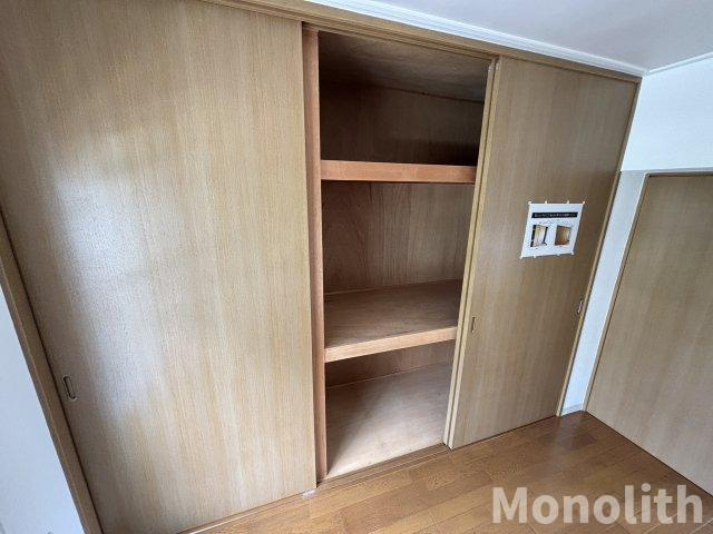 鶴山台30号棟の収納