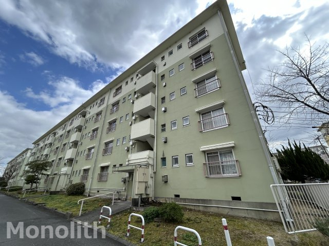 鶴山台30号棟