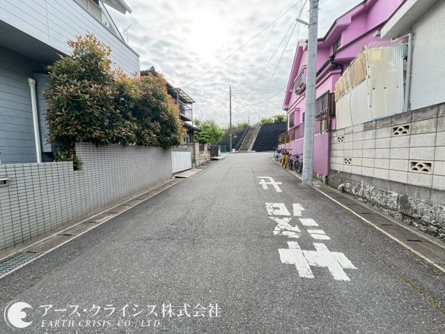 【前面道路含む現地写真】 | 松戸市二ツ木5期 | 閑静で落ち着いた住宅街でのびのび子育てするこができます！老後や夫婦二人の住まいにも如何でしょうか♪