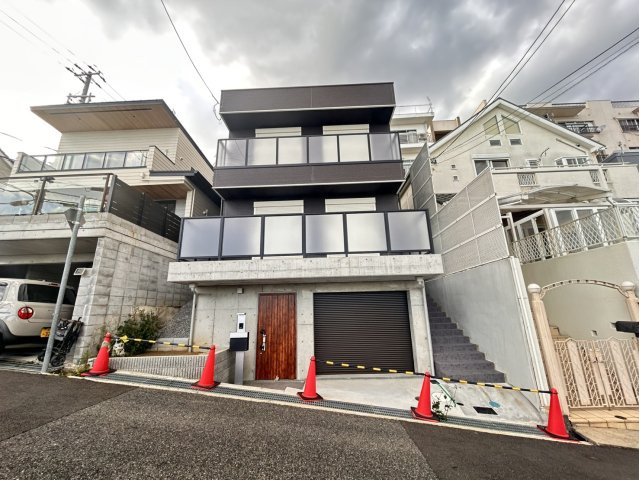 神戸市中央区熊内町8丁目　新築戸建