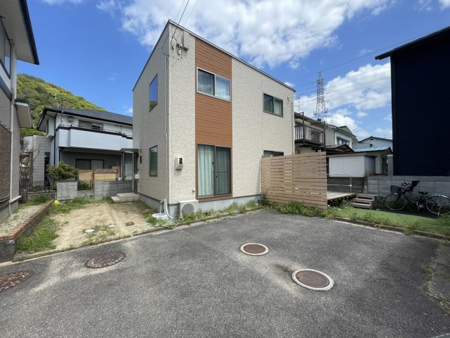 高岡町戸建て