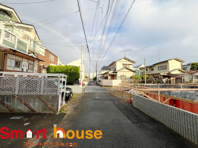 茅ヶ崎市美住町の前面道路含む現地写真