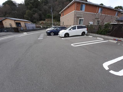 【駐車場】 | フォレスタＡ | 駐車場に車を止められます