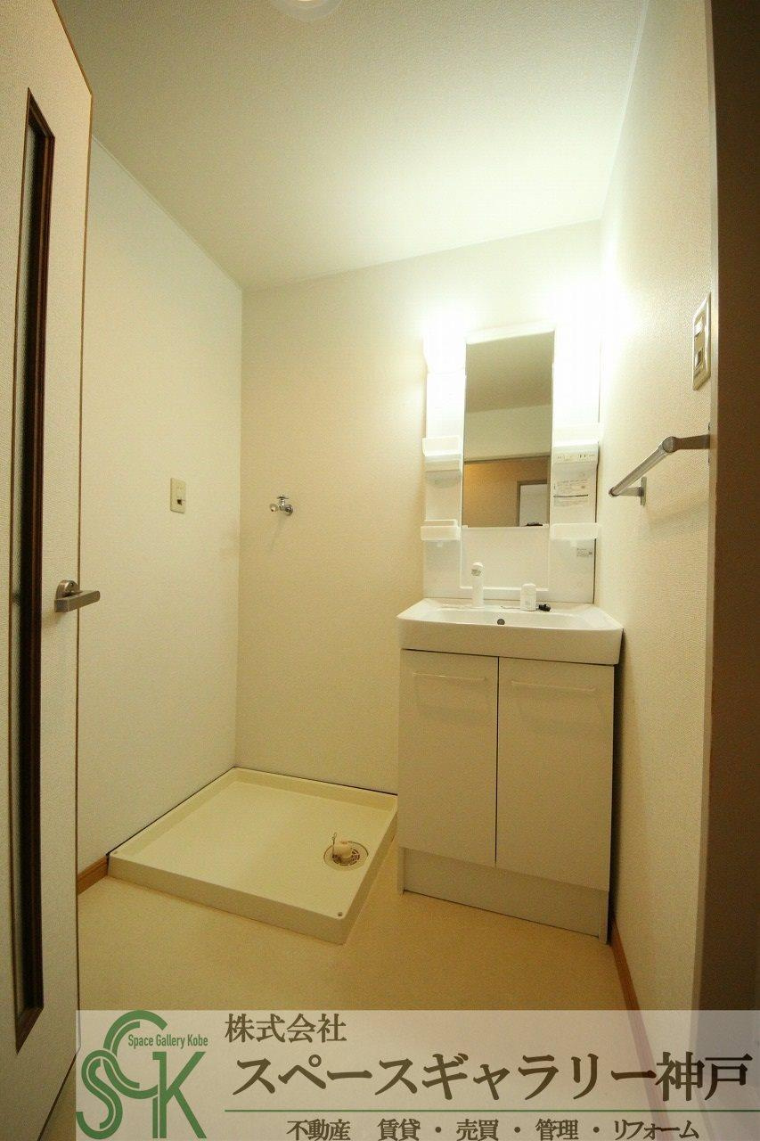 ベイビレッジINOUEの洗面所|※お部屋により仕様が異なる場合があります。