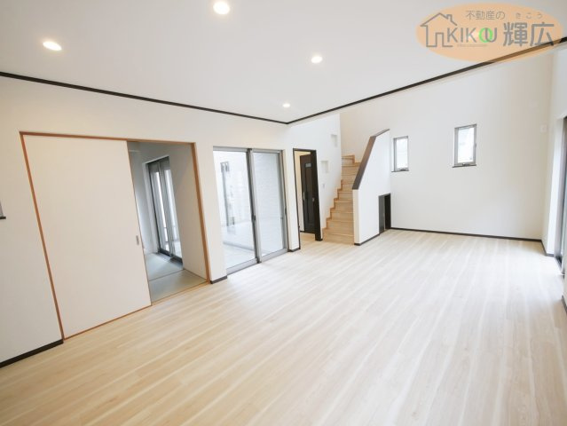 明石市大久保町大久保町　中古戸建の居間・リビング