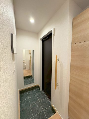 Malienaの玄関|明るい玄関です