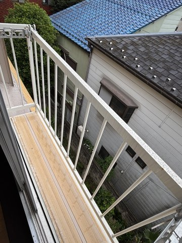 コスモ谷中のバルコニー