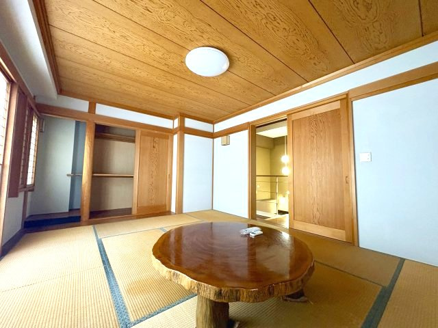 売中古戸建　沼津市東間門２丁目の和室|くつろぎと趣を感じる和室が、心安らぐ時間を演出します。