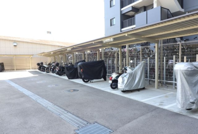 シティテラス鶴見緑地公園の設備|バイク置き場