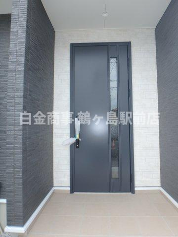 坂戸市片柳新築戸建の玄関