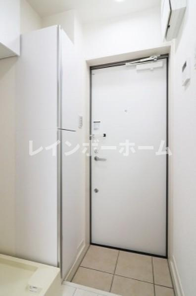 グランクオール綾瀬南の玄関