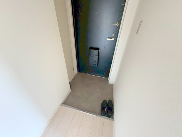 ロイヤルメゾン仁川IIの玄関|落ち着いた玄関です