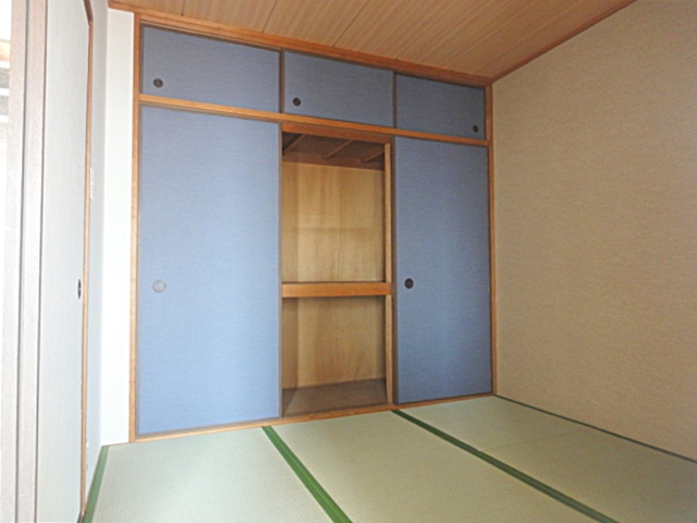 ロイヤルメゾン仁川IIの和室