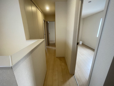【内装】 | 八重瀬町与座（全6棟）6号棟 | 6号棟　2階ホール収納付き♪