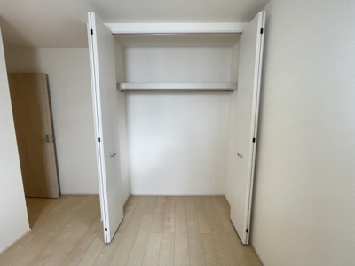 【収納】 | 八重瀬町与座（全6棟）6号棟 | 6号棟　洋室5.8帖＋CL付き♪