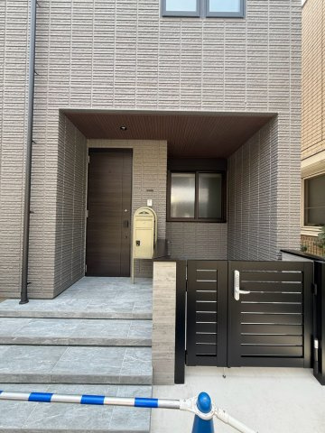 ｇｌｕｃｋ　ｈａｕｓ　グルックハウスのエントランス