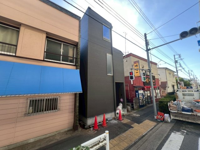 【外観】 | 板橋区大原町　新築戸建て | 端正なフォルムが美しく、街並みに映える上質な佇まいの外観