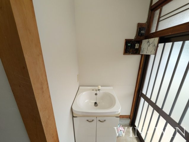 豊橋市横須賀町貸家の洗面所