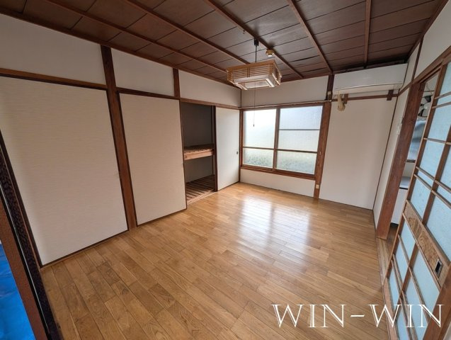 豊橋市横須賀町貸家の居間・リビング