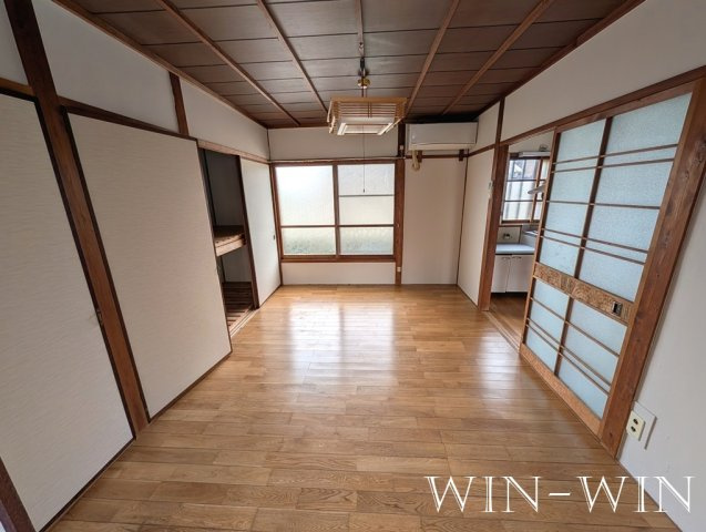 豊橋市横須賀町貸家の居間・リビング