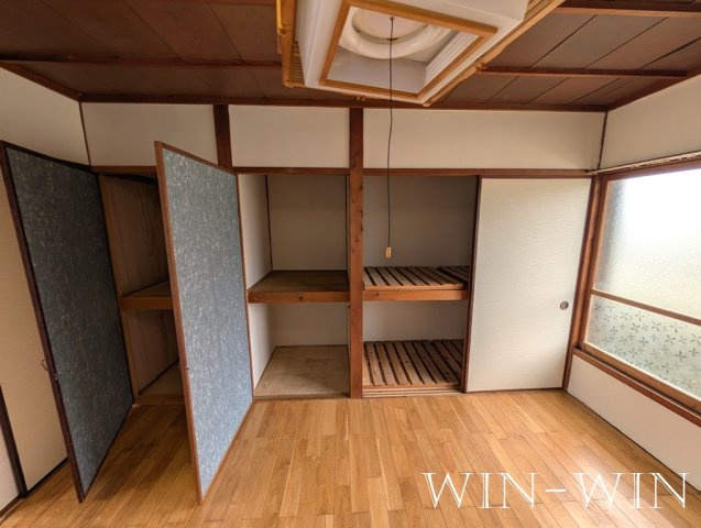 豊橋市横須賀町貸家の居間・リビング