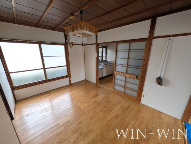 豊橋市横須賀町貸家の居間・リビング