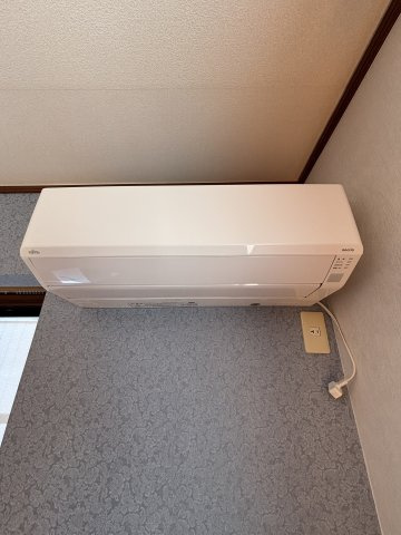 本藤沢６丁目戸建の設備|LDK エアコン
