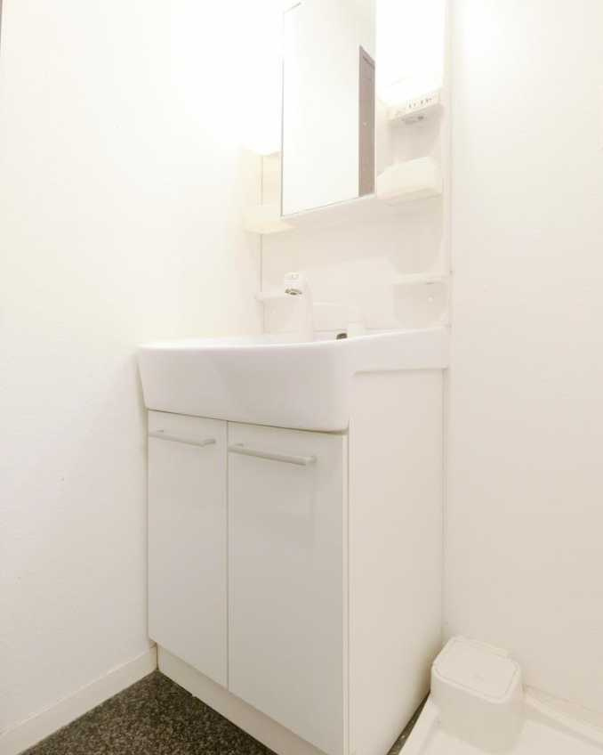 パサージュ駒沢　南東角部屋　独立洗面台　ウォークインクローゼットの洗面所