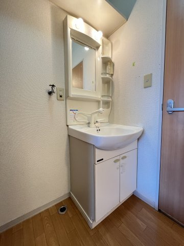 アルトリオ一番館の洗面所