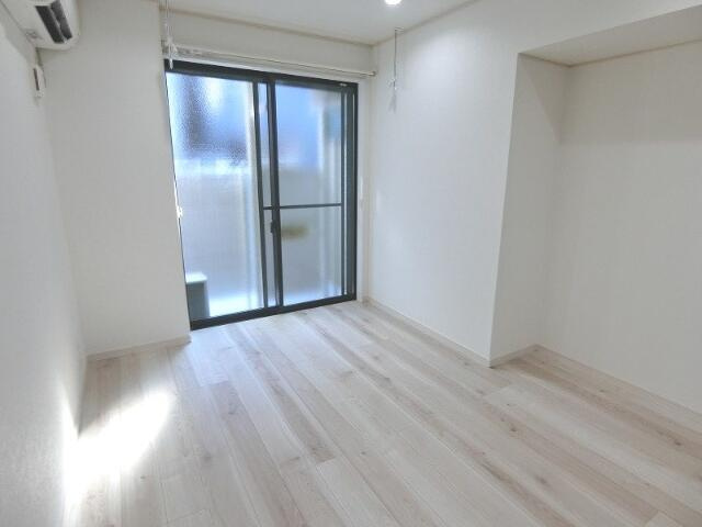 【居間・リビング】 | ＱＵＩＥＴ　ＣＲＡＢ　ＨＯＵＳＥ　ＣＥＮＴＲＯ
