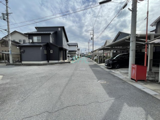 【前面道路含む現地写真】 | 栗東市小平井３丁目