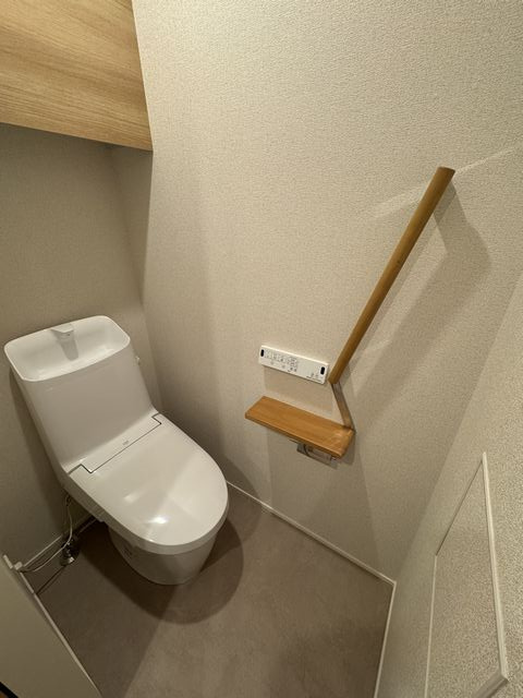 Malienaのトイレ|ゆったりとした空間のトイレです♪
温水洗浄暖房便座付き