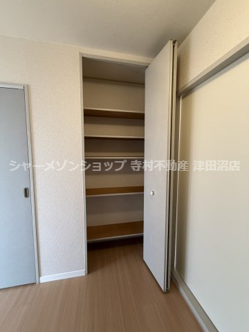 ファミール弍番館の収納