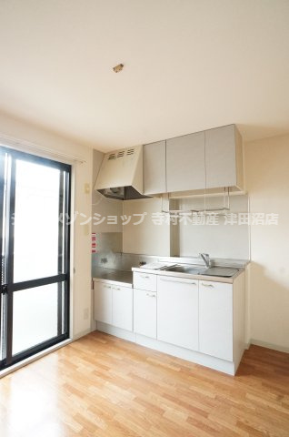 ファミール弍番館のキッチン|リノベーション工事前の写真です。